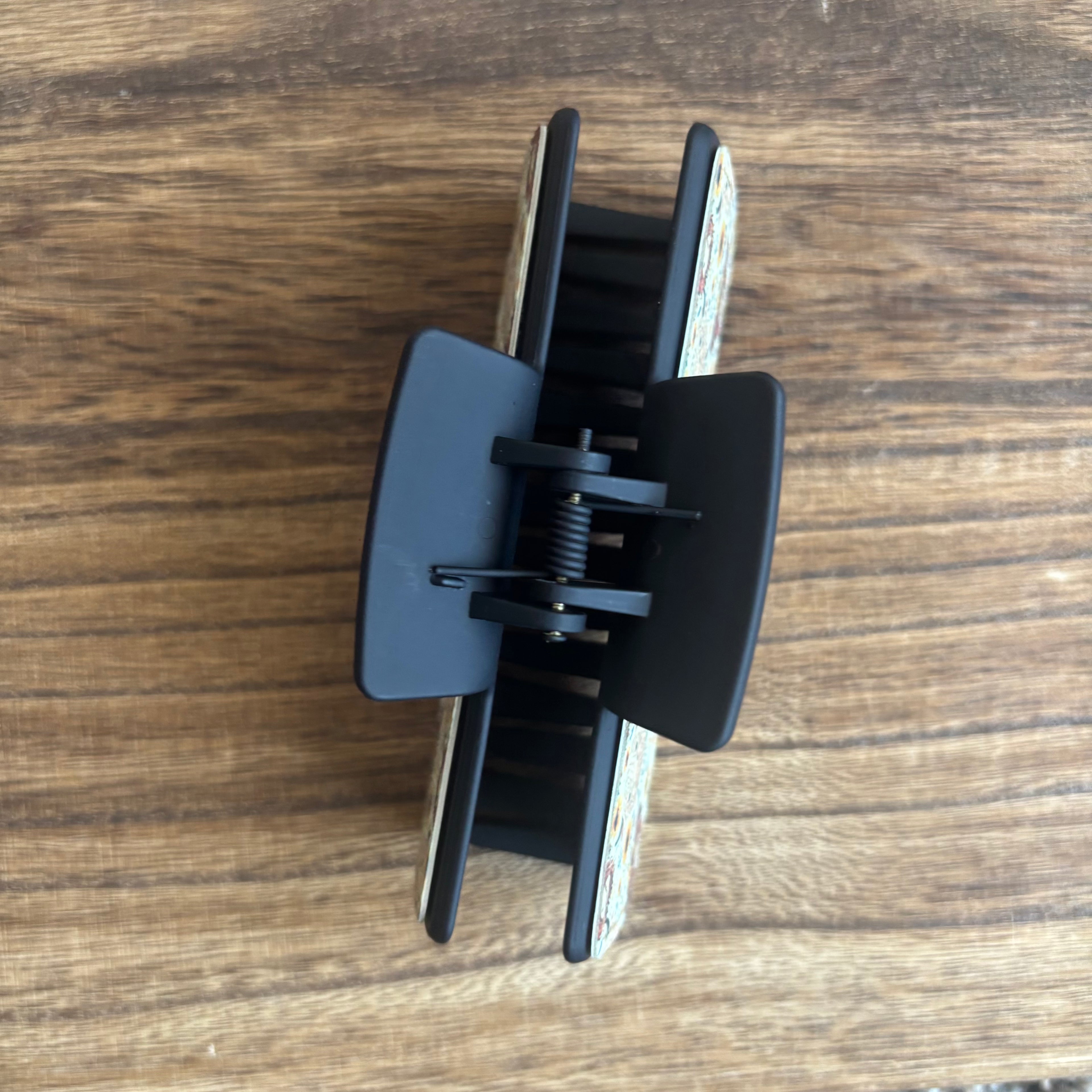 Highland Cow Sunflower Claw Clip – Handmade Floral Hair Accessory